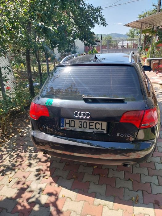 Vând Audi A4 b7 break