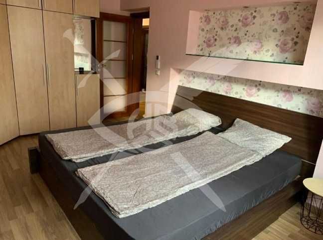 Дава се под наем Тристаен апартамент в Варна, Червен площад - 91 кв.м за 900 € - Снимка #3