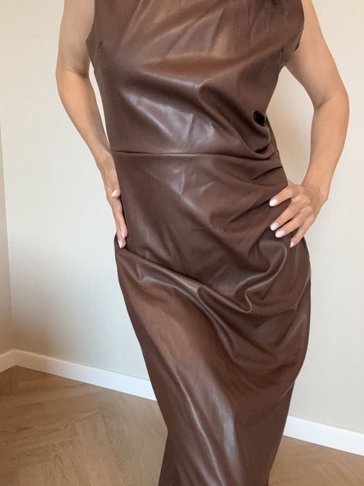 Платье длинное экокожа размер M-L без рукавов