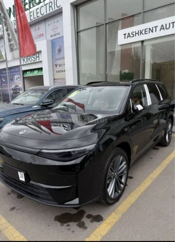 Модель: Leapmotor C16  natarius