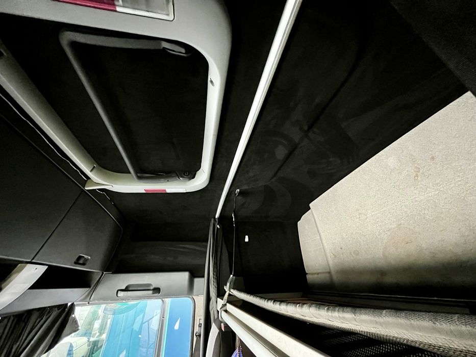 Retapitare plafon auto