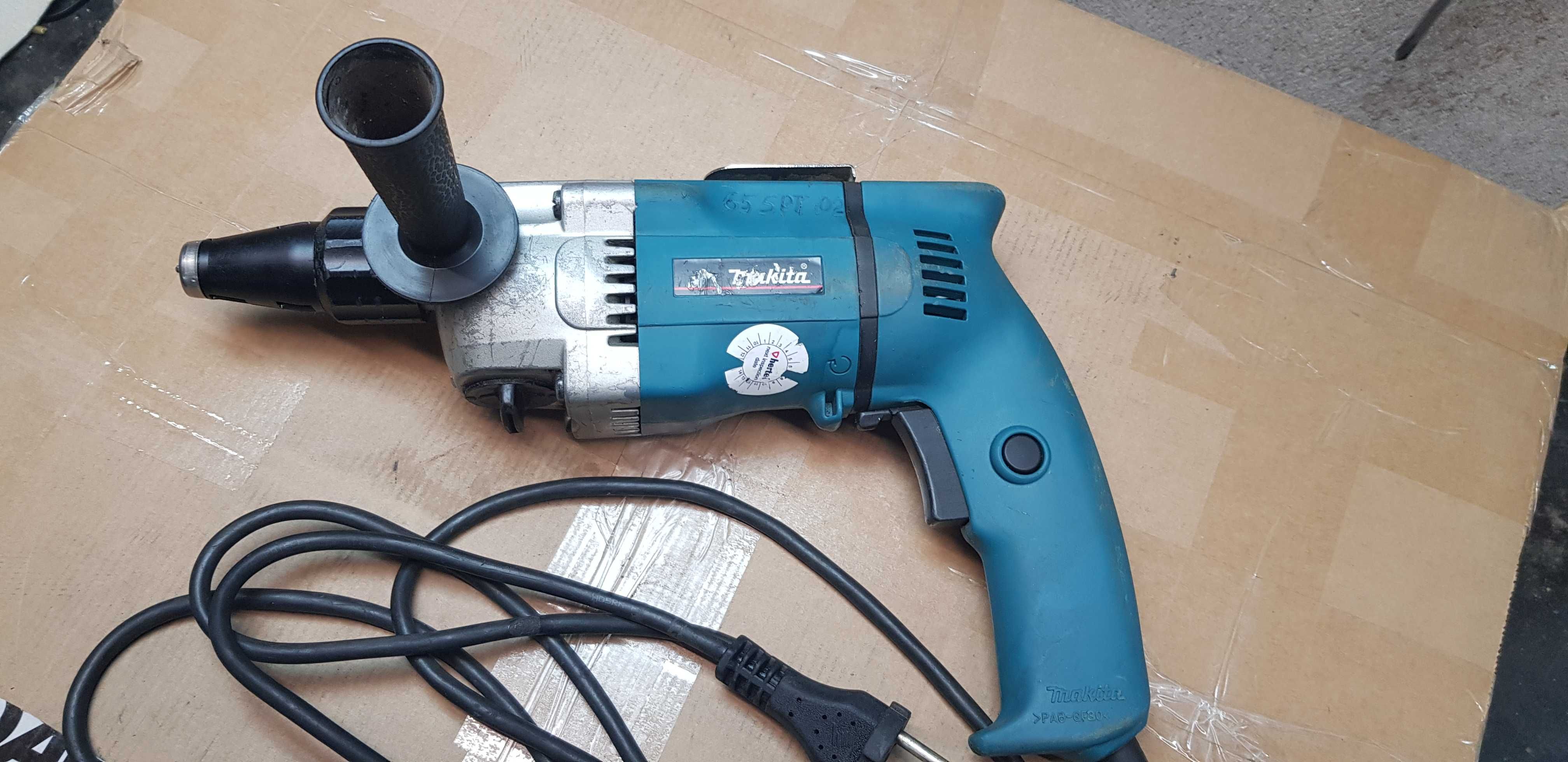 винтоверт Makita 6807