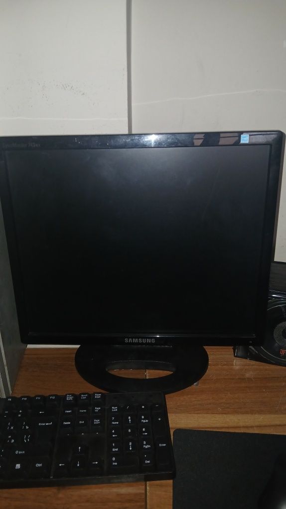 Kompyuter monitor