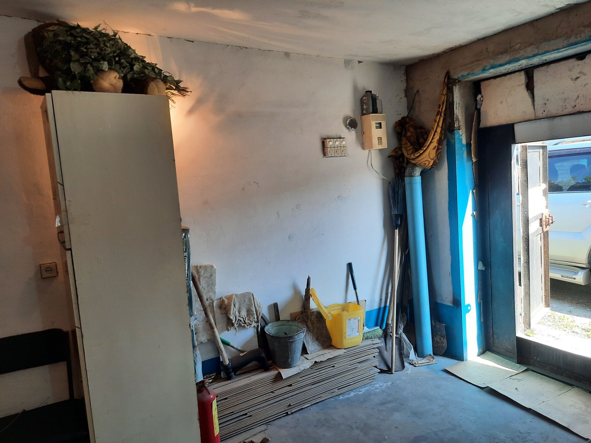 Продается гараж в гаражном кооперативе Алтай.