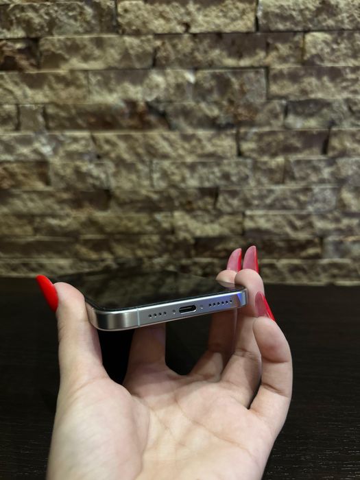 Iphone 15 pro max  White Titanium