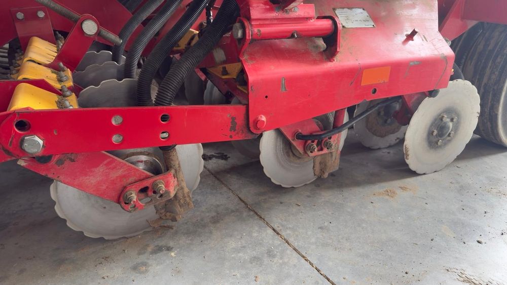 Semanatoare grau cu fertilizare vaderstad rapid 300 c