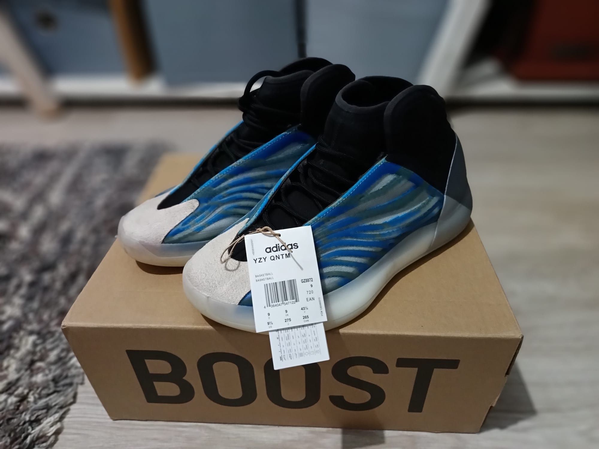 Yezzy quantum sneakers