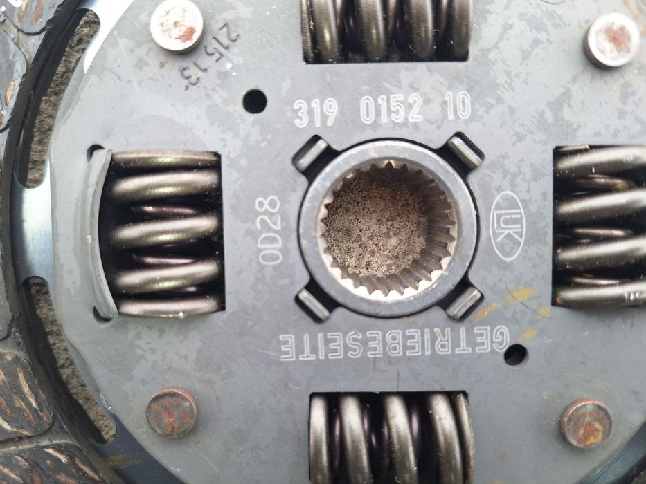 Феродов Диск Luk  Нов Nissan Micra K12 1,4 Benzin 2002-2010 Година