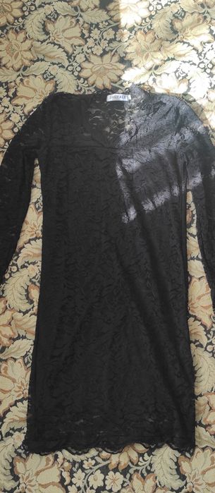 Вечерна дантелена рокля