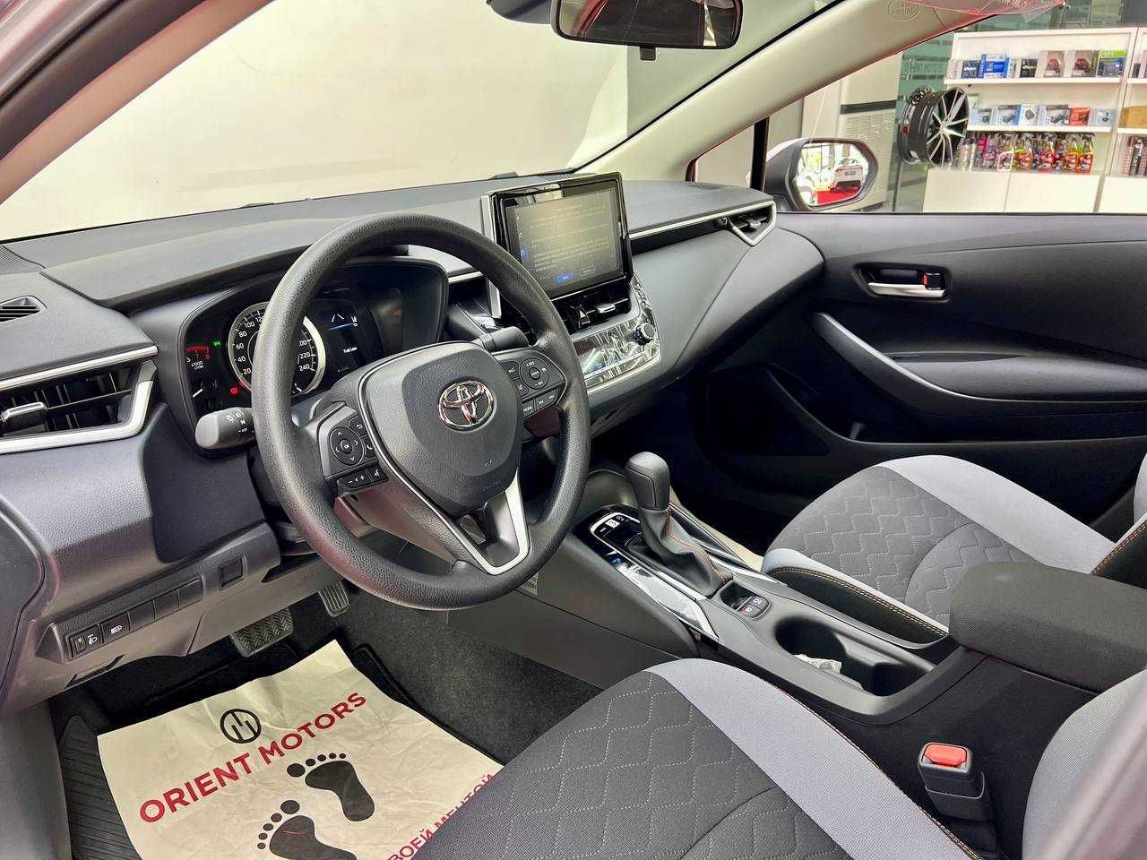 Namanganda Yangi Toyota Corolla 1.2 t Stalnoy/Bronza