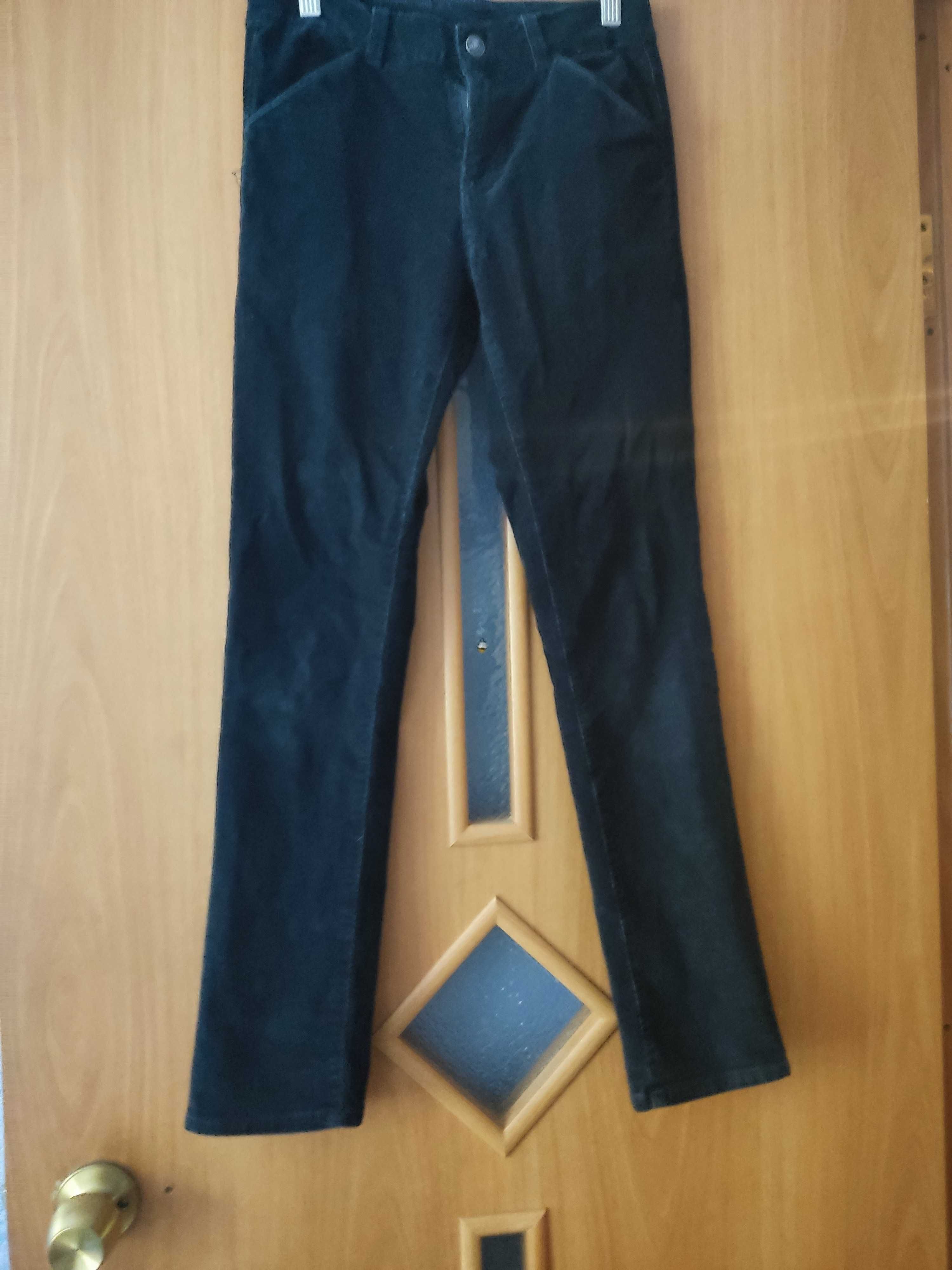 Продам брюки-слаксы на мальчика, рост 140-152 см