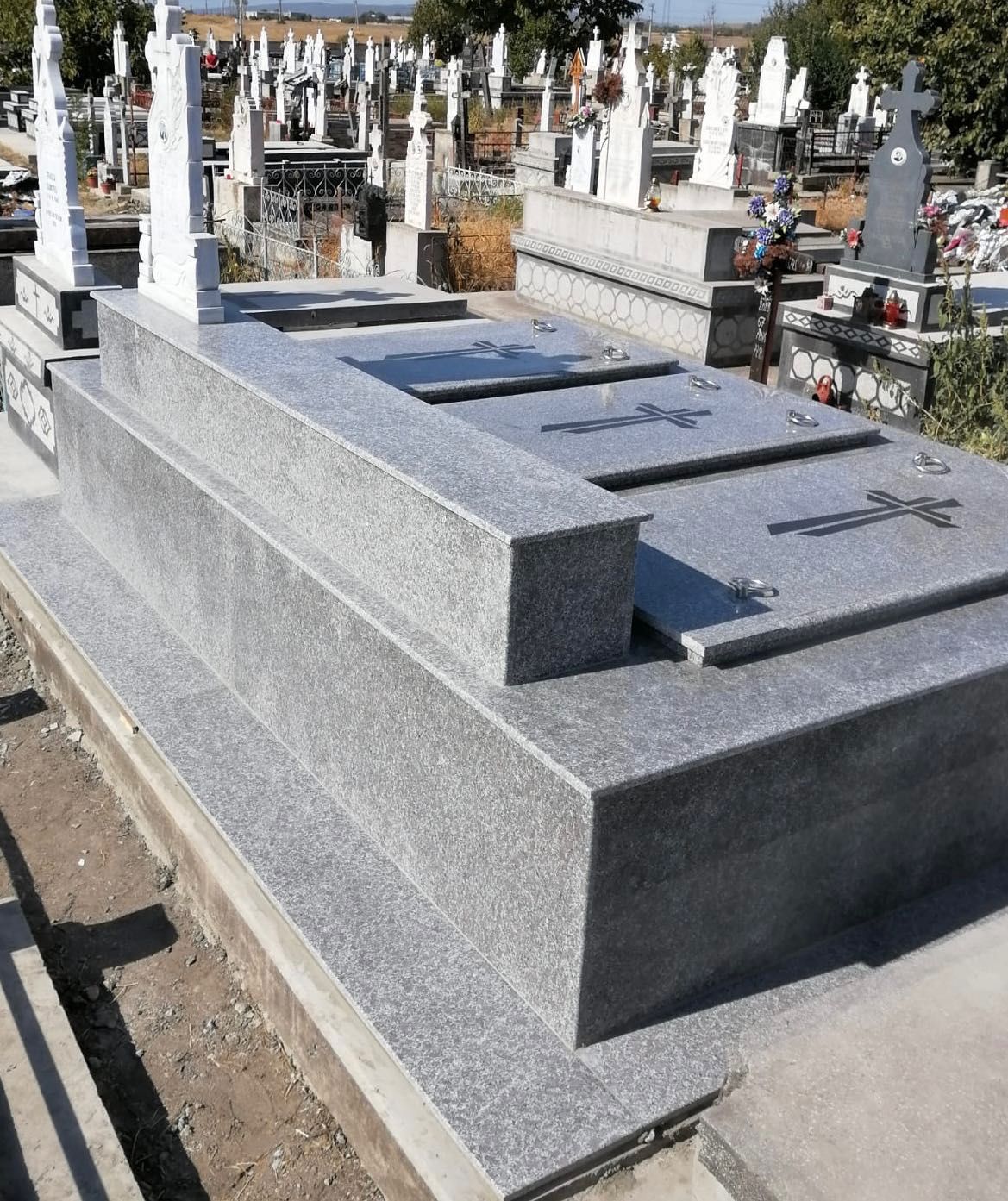 Lucrări funerare complete