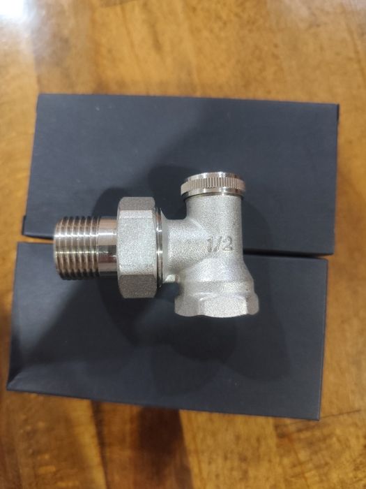 Robinet colt calorifer