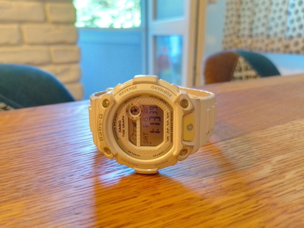 Casio Baby G BLX100