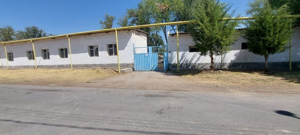 Кибрай центр 10 соток . Фасад 50 метр