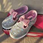 Papuci Skechers mărimea 27