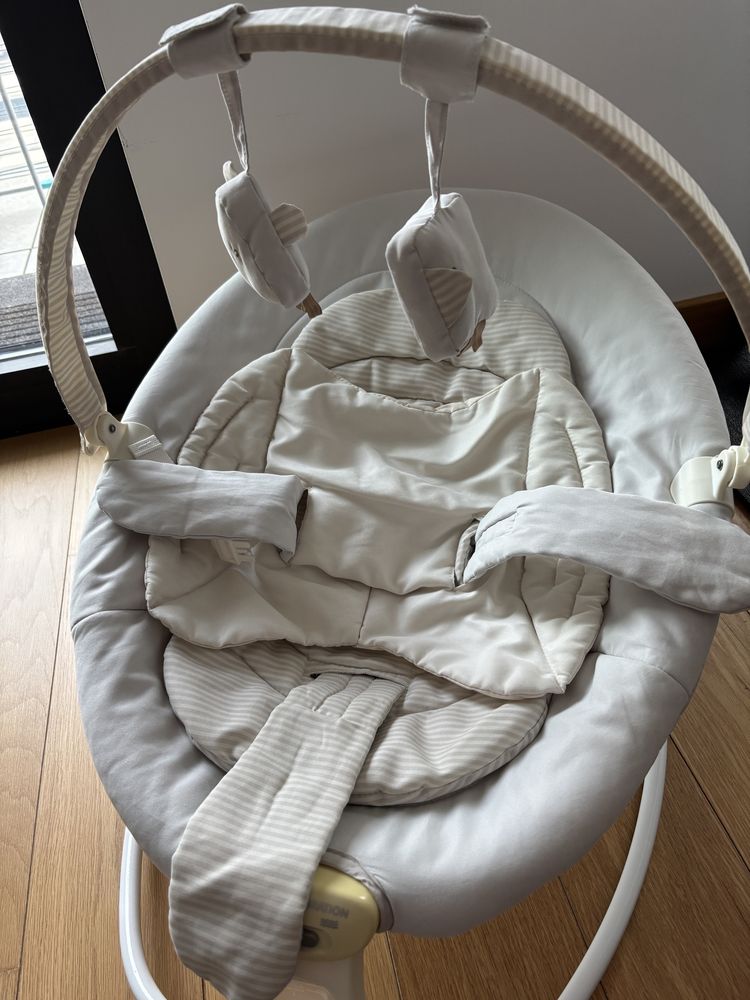 Шезлонг Graco с люлеещ механизъм