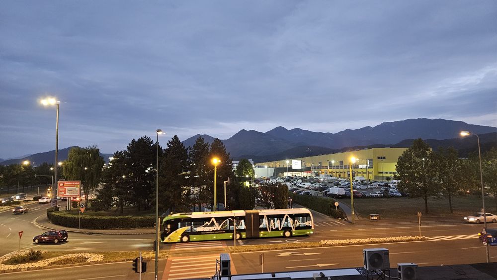 Inchiriez garsoniera vis-a-vis de McDonalds lângă Urban Plaza Particul