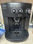 Vand urgent Expresor Delonghi Magnifica