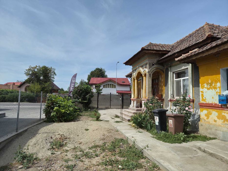 Casa batraneasca cu toate utilitatile - Topoloveni central, Arges