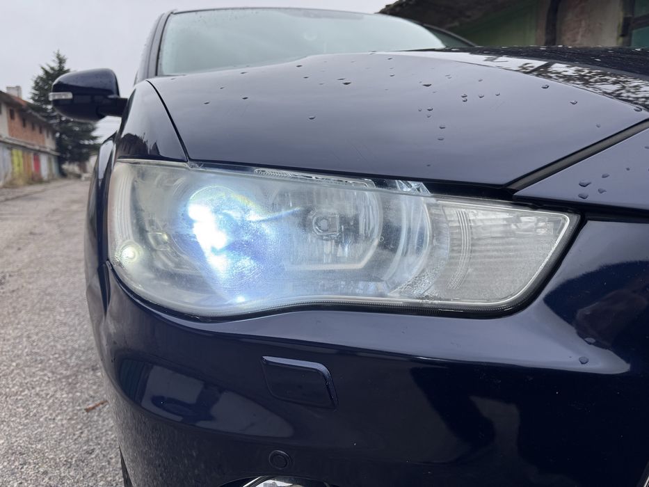 Десен фар Mitsubishi Outlander