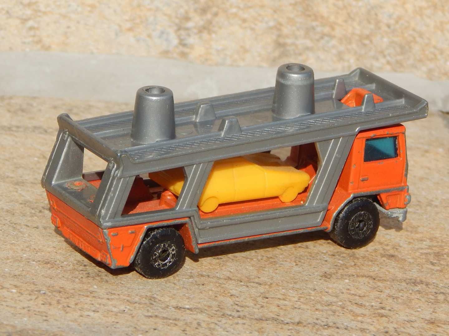 Macheta veche transportor auto Bedford Matchbox Lesney 1976 sc 1:87