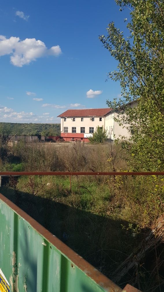Дава се под наем Промишлена сграда в Дупница - 1800 кв.м за 765 € - Снимка #2