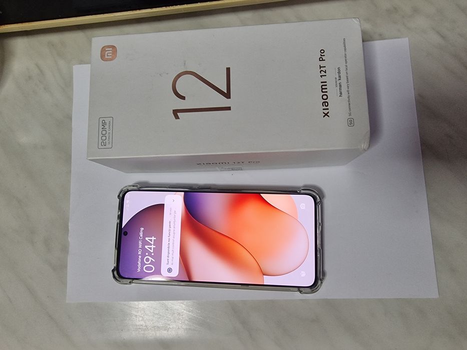 Xiaomi 12T Pro-256 gb-8 GB ram- camera 200 megapixeli