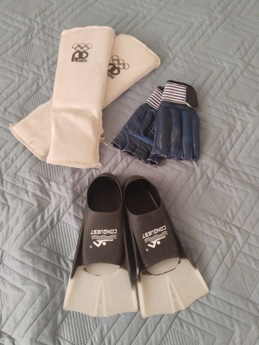 Ласты, перчапки мма, и защита ног для карате