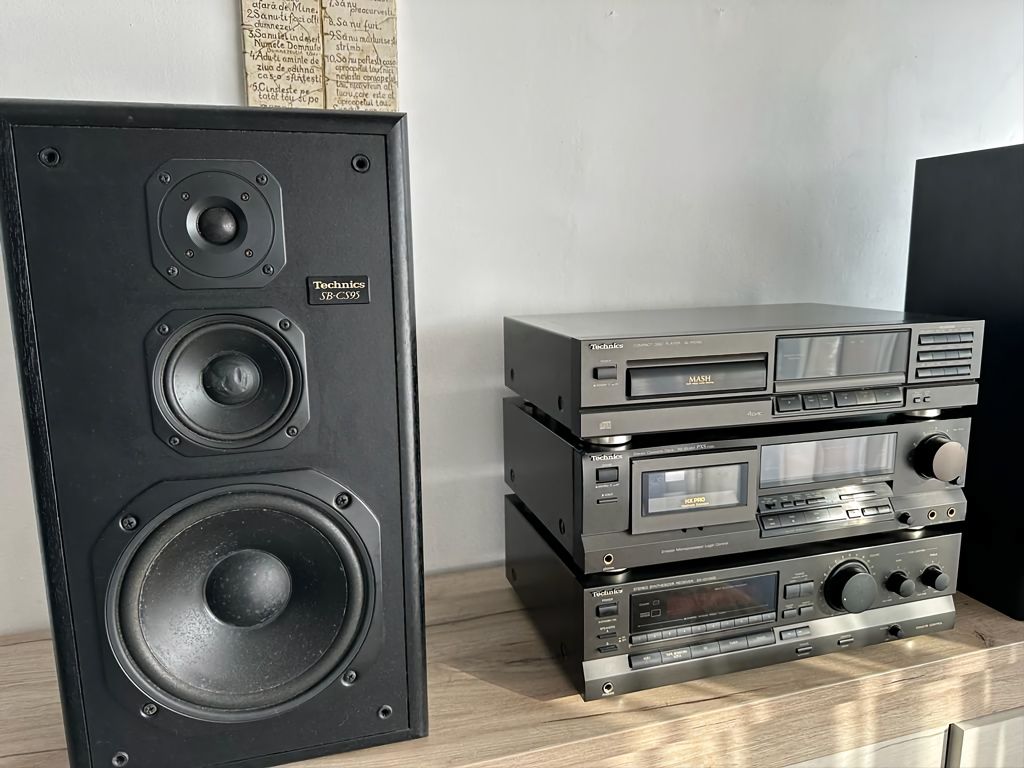 Vând line audio Technics