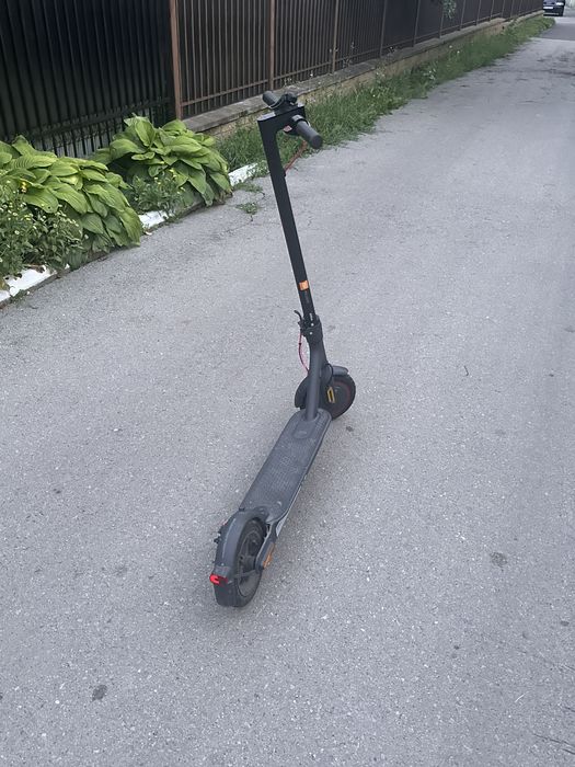 Vând trotinetă electrică