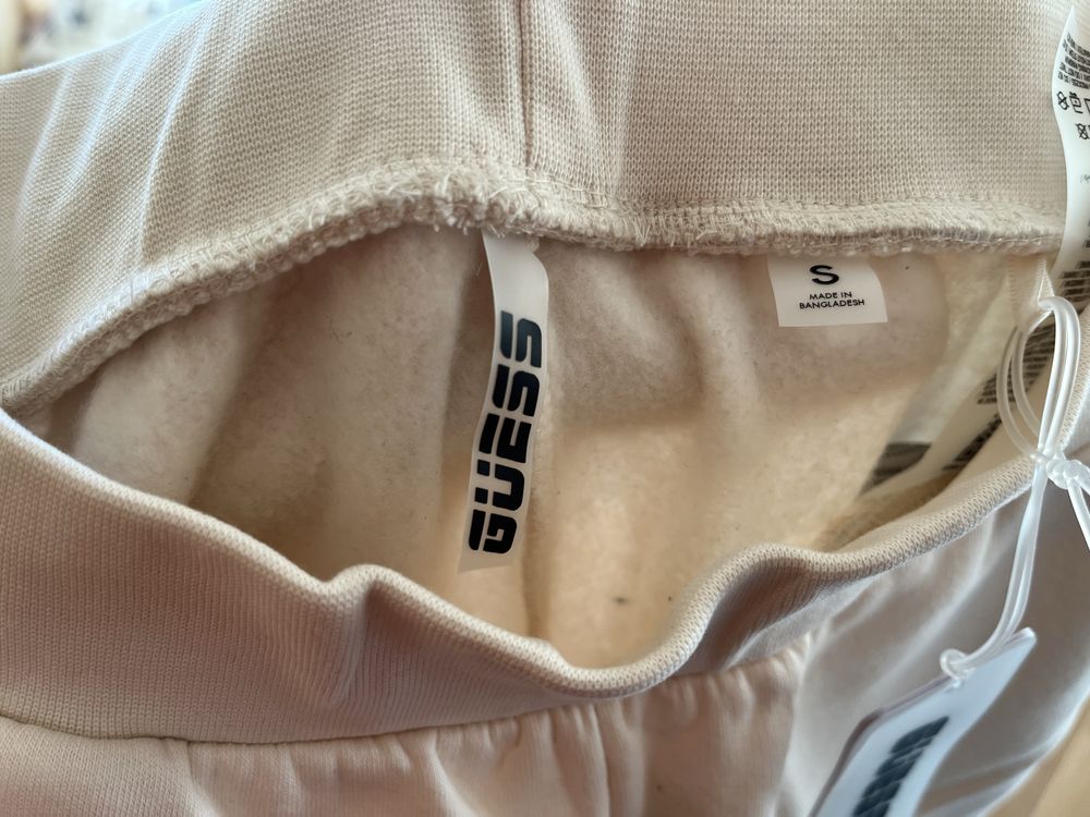 Оригинално  долнище Guess