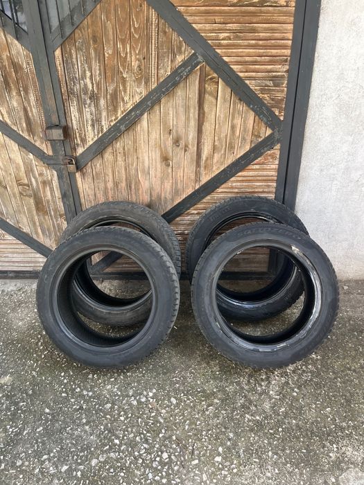 Зимни гуми PIRELLI 225/55/18 DOT 4520