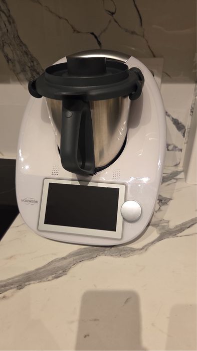 Vând Thermomix Tm6