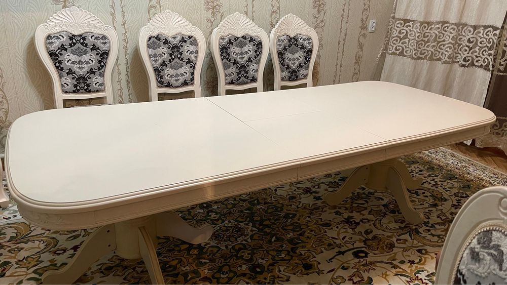Продам стол и стулья