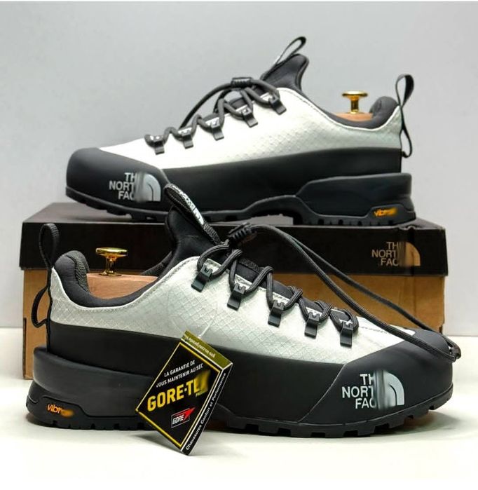 NORTH FACE Gore-Tex  made in Vietnam