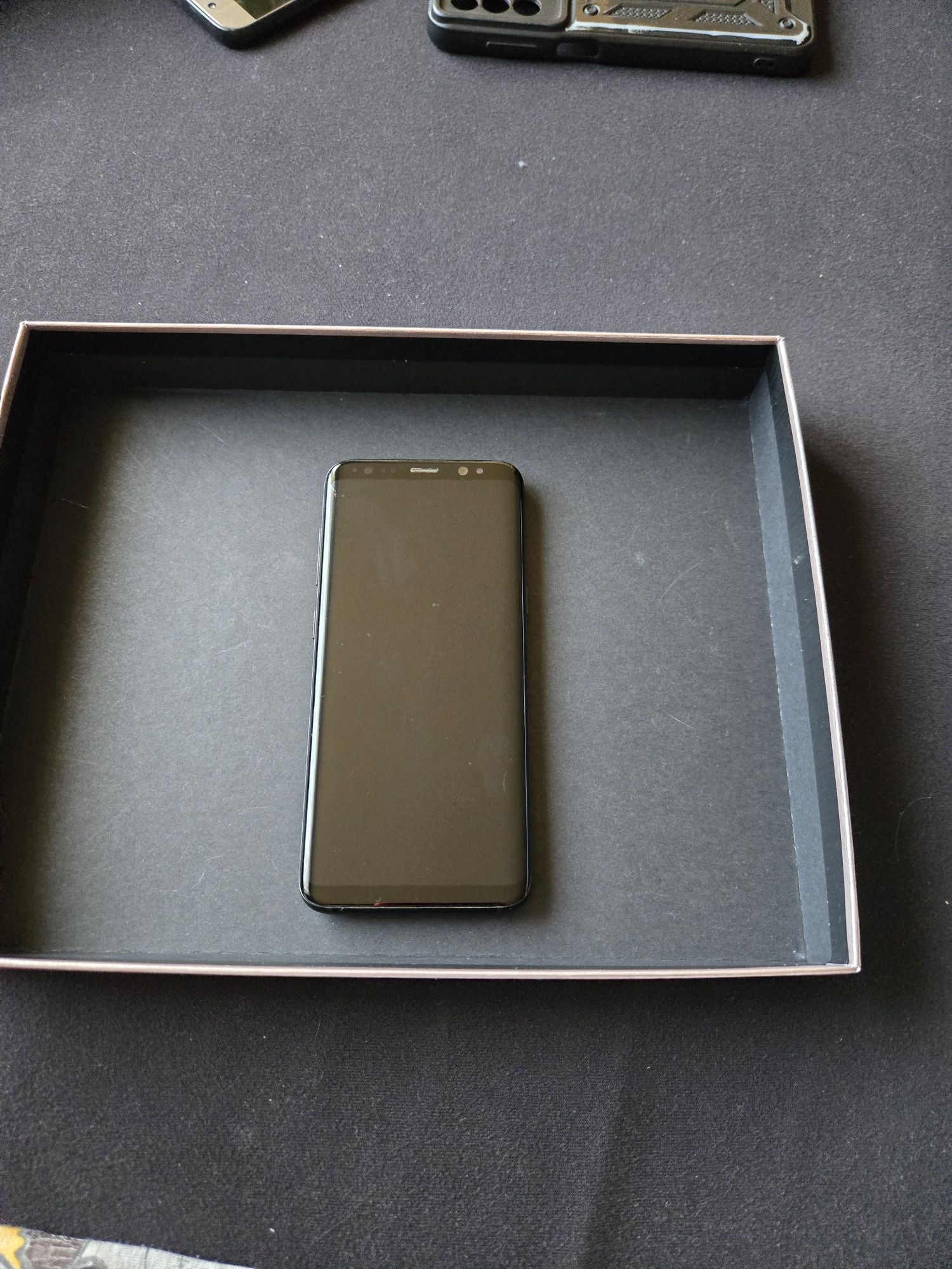 Samsung Galaxy  S 8 ,J 5