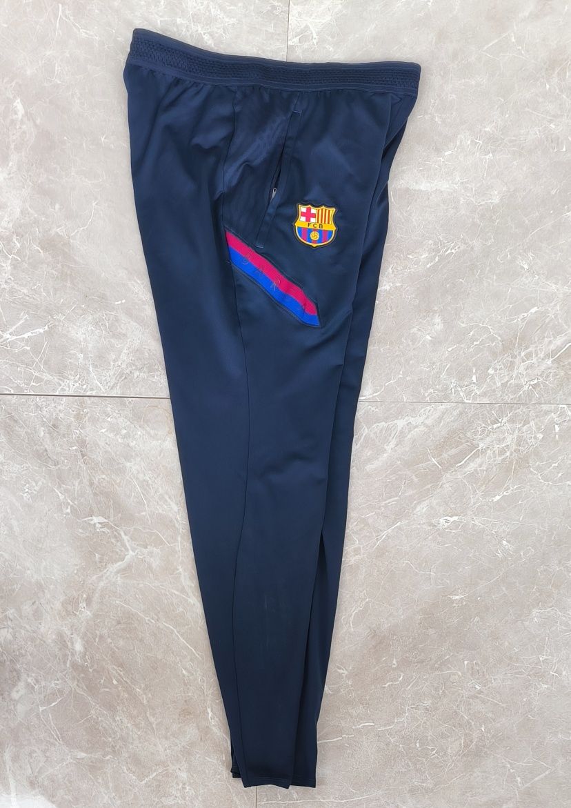 Barcelona Nike долнище размер S