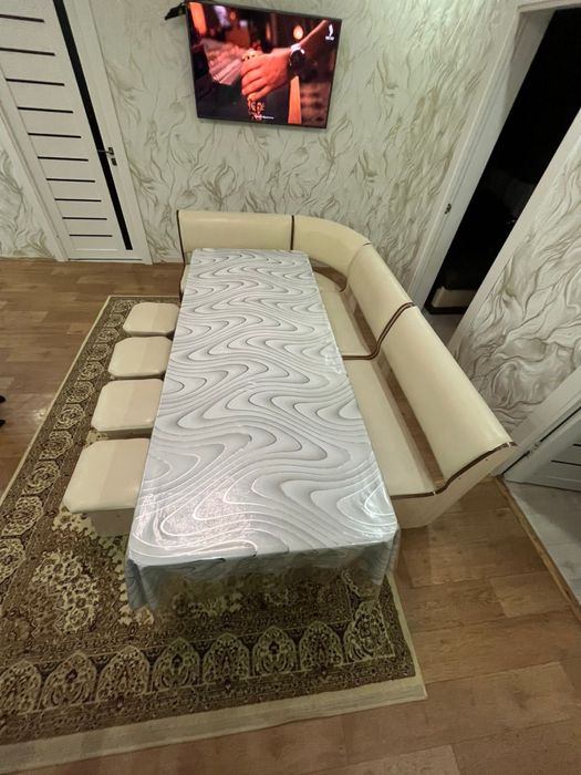 Стол кухонный 2метр 80см Срочноо