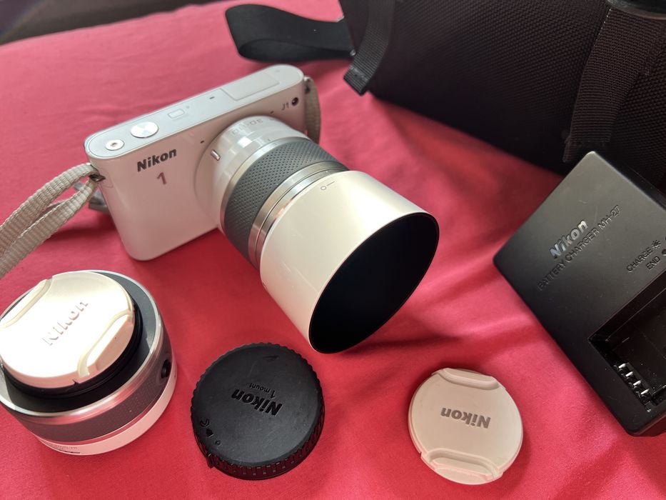 Aparat foto Nikon 1 j1
