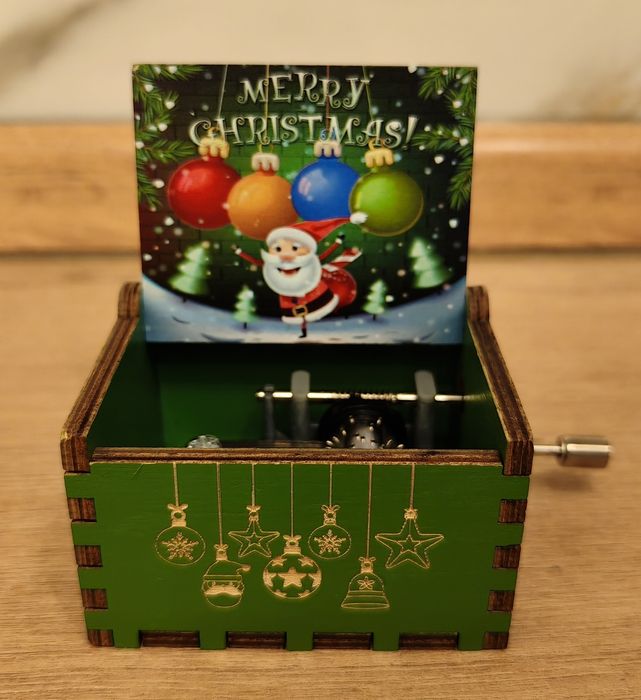 Новогодняя музыкальная шкатулка