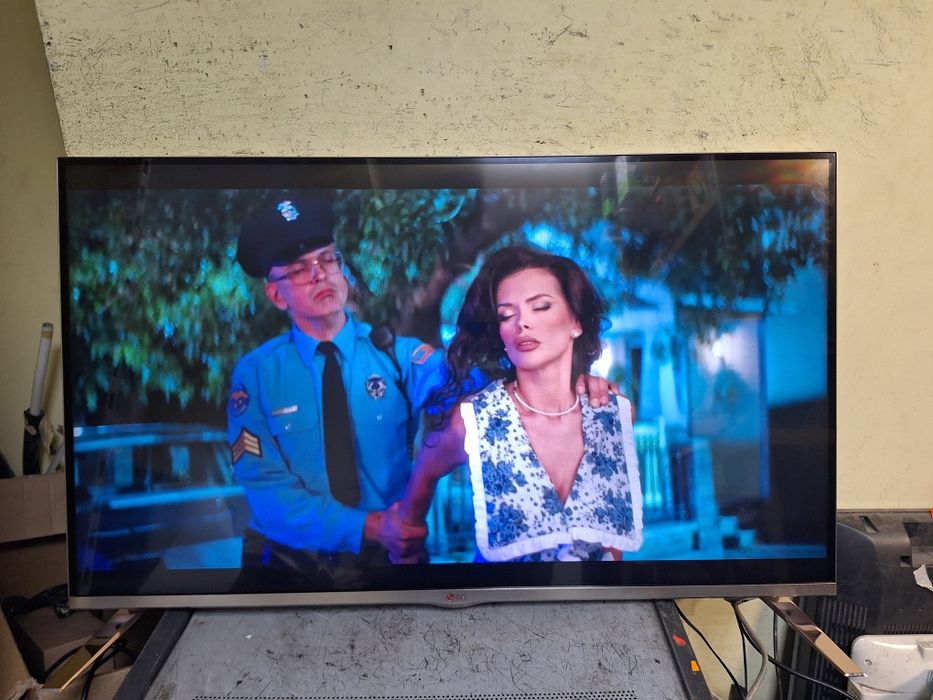 42" smart tv LG работещ безпроблемно