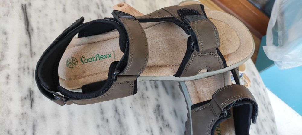 Модерни ортопедични сандали от кожа