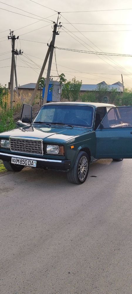 Продаются ваз 2107  Срочно но