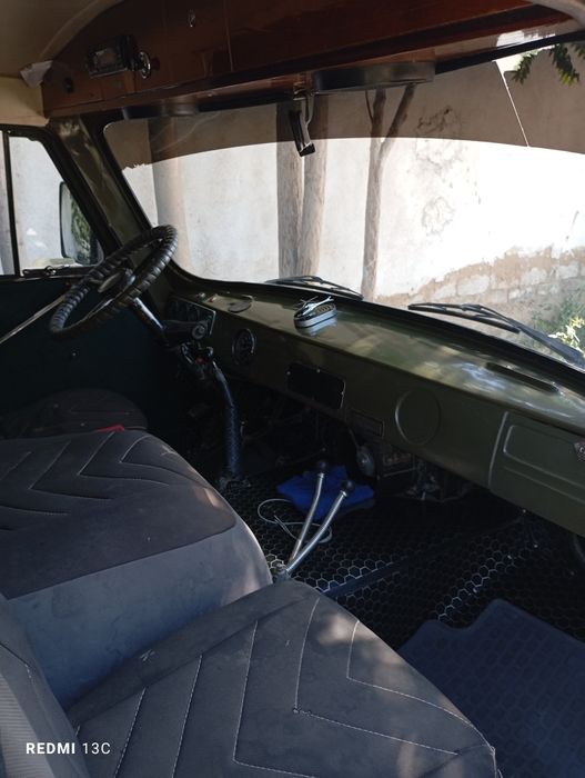 Uaz  sotiladi 1978 xolati  a'lo 2  ta 100 talik metani bor. Barakali.