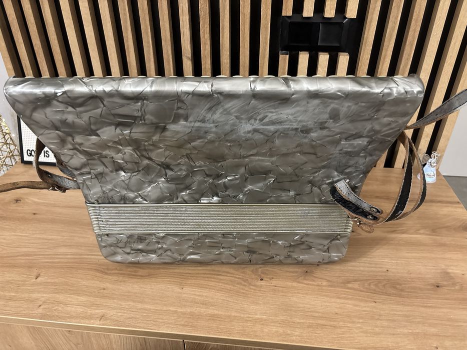 Acordeon italian Marincucii cu 120 de basi