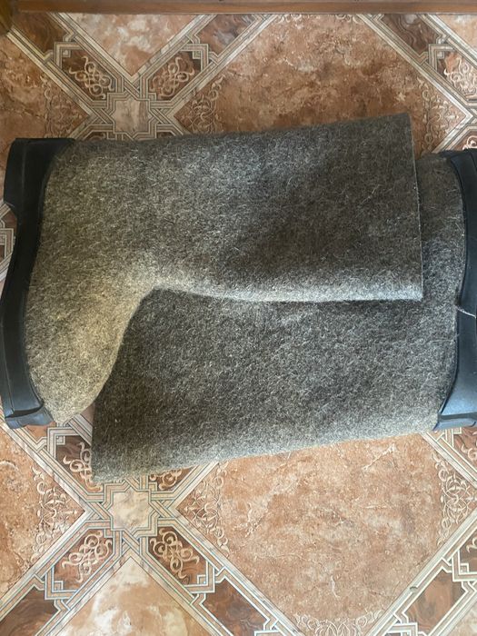 Продам валенки новые