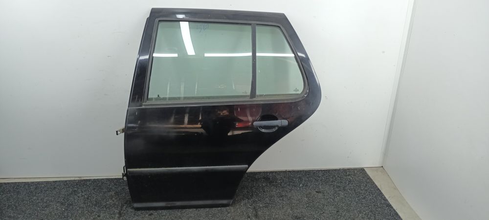 Dezmembrez Usa stanga spate de pe VW GOLF 4 1998-2004