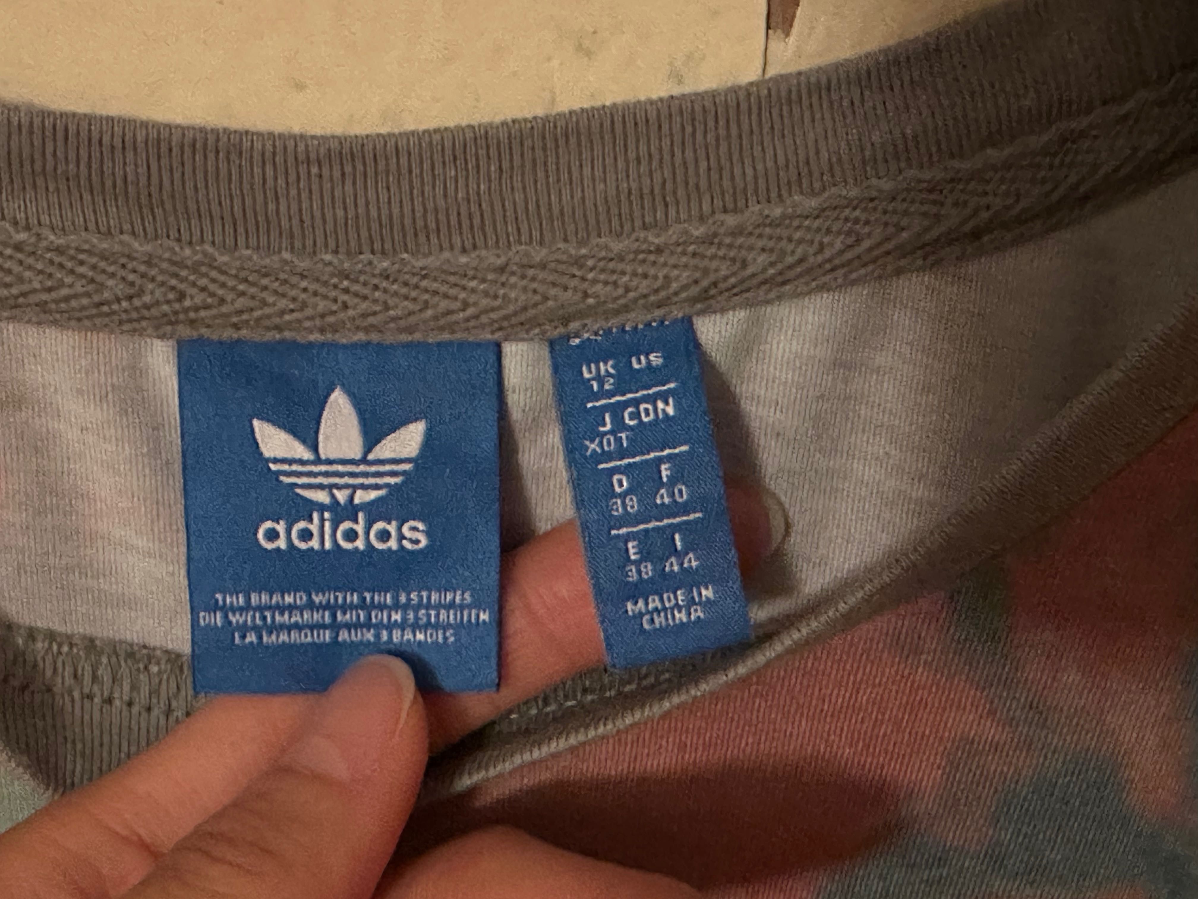 Продам футболку женскую Adidas