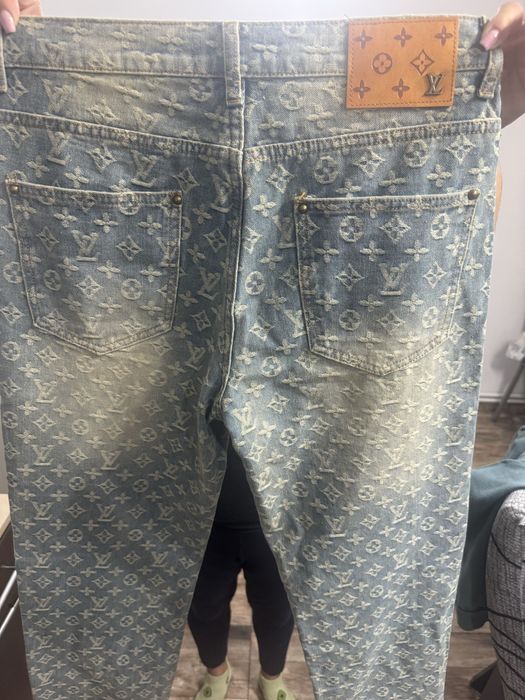 Blugi louis vuitton,calitate excelenta